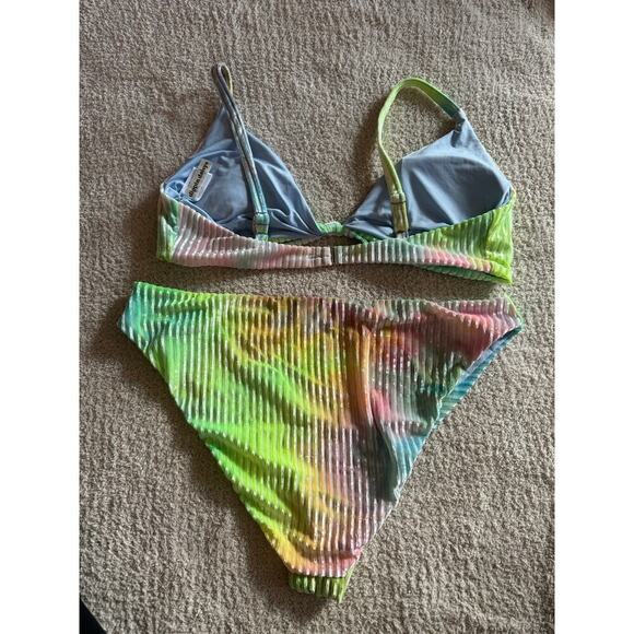Dippin Daisy’s swimwear velvet tie dye knotted triangle bikini size 2x - Picture 5 of 10